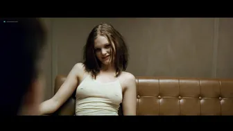 Julia Schacht - Naboer (2005)