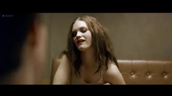 Julia Schacht - Naboer (2005)