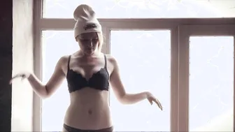 Natalya Anisimova, Alexandra Verkhoshanskaya - Ya schastliv (2018)