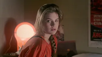 Katherine Armstrong, Eva LaRue - Crash and Burn (1990)