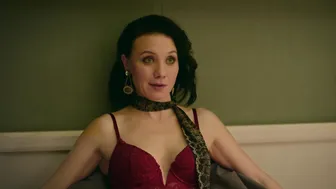 Mariya Shumakova, Lyubov Tikhomirova, Nino Ninidze, Sofya Shidlovskaya, Alyona Savastova - Teoriya bolshikh deneg s01e01-07 (2023)