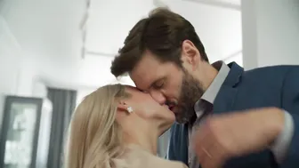 Mariya Shumakova, Lyubov Tikhomirova, Nino Ninidze, Sofya Shidlovskaya, Alyona Savastova - Teoriya bolshikh deneg s01e01-07 (2023)