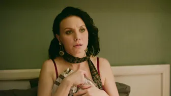 Mariya Shumakova, Lyubov Tikhomirova, Nino Ninidze, Sofya Shidlovskaya, Alyona Savastova - Teoriya bolshikh deneg s01e01-07 (2023)