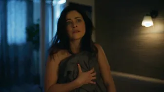 Mariya Shumakova, Lyubov Tikhomirova, Nino Ninidze, Sofya Shidlovskaya, Alyona Savastova - Teoriya bolshikh deneg s01e01-07 (2023)