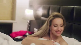 Mariya Shumakova, Lyubov Tikhomirova, Nino Ninidze, Sofya Shidlovskaya, Alyona Savastova - Teoriya bolshikh deneg s01e01-07 (2023)