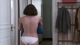 Stacy Martin - Le Redoutable (2017)