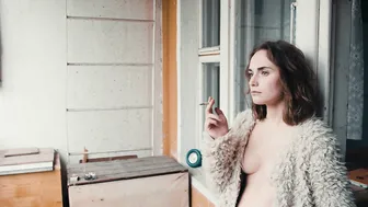 Darya Plakhtiy (Daria Plakhtii) - Falling (2017)