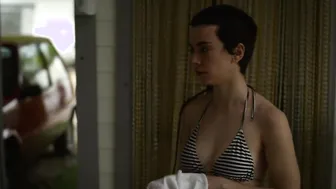 Verónica Echegui, Anna Alarcón, Claudia Riera, Laura Weissmahr - The Offering - La Ofrenda (L'ofrena) (2020)