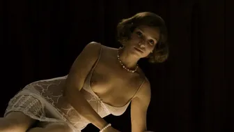 Sarka Petruzelova - I Served the King of England (2006)