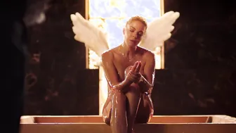 Claudia Gerini, Valentina Belle - Dolceroma (2019)