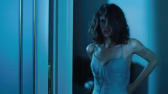 Claudia Gerini, Valentina Belle - Dolceroma (2019)