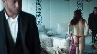 Liza Moryak, Vladlena Kulikovskaya, Marina Dmitriyeva, Kristina Malay, etc - Zhizn po vyzovu s01e01-02 (2022)