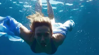 Marina Salas - This too shall pass (También Esto Pasará) (2025)