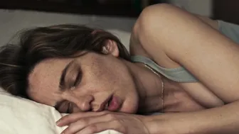 Marina Salas - This too shall pass (También Esto Pasará) (2025)