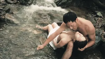 Hwang Geum-hee, Lee Joo-hee - Couple In The Forest (2017)