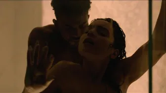 Lex Scott Davis, Andrea Londo - Superfly (2018)