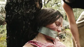 Maya Stange, Cherry Pearce, Harriet Dyer, Mitzi Ruhlmann - Killing Ground (2016)