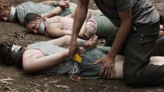 Maya Stange, Cherry Pearce, Harriet Dyer, Mitzi Ruhlmann - Killing Ground (2016)