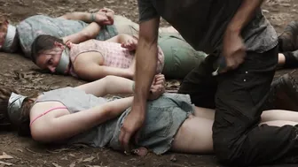 Maya Stange, Cherry Pearce, Harriet Dyer, Mitzi Ruhlmann - Killing Ground (2016)