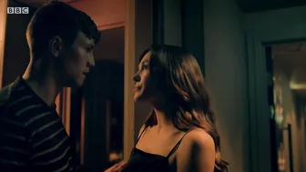 Synnove Karlsen, Imogen King, Lyndsey Craig - Clique (2017 - 2018)