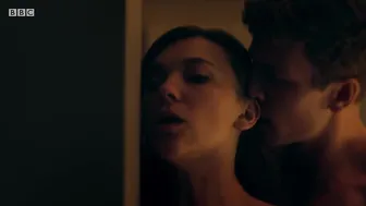 Synnove Karlsen, Imogen King, Lyndsey Craig - Clique (2017 - 2018)