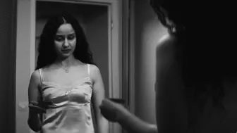 Louise Chevillotte, Souheila Yacoub - The Salt of Tears (Le sel des larmes) (2020)