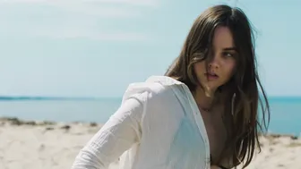 Liana Liberato - The Beach House (2019)