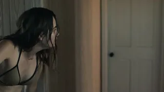 Liana Liberato - The Beach House (2019)