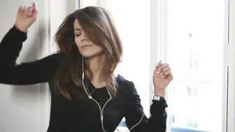 Lorene Devienne - Le prolongement de moi (2012)