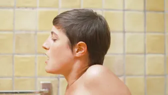 Carole Le Page, Sophie Letourneur, Lolita Chammah - Les coquillettes (2012)