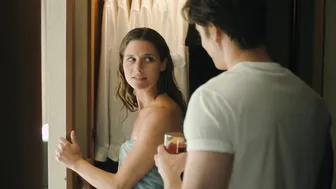 Svenja Jung, Tijan Marei, Lucía Barrado - Fall For Me (2025)