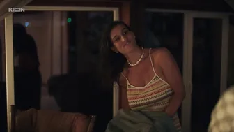 Lissa Dragomir, Sofya Sinitsyna, Nino Ninidze - Vinograd s01e01-02 (2025)