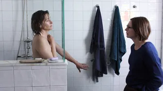 Nathalie Morris, Claudia Karvan, Paula Garcia, Anita Hegh, Cheree Cassidy - Bump s04e01e06e07e08e09e10 (2023)