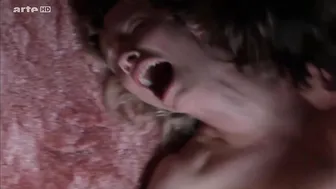 Marie Denarnaud, Peggy Martineau - Les vivants et les morts (2009) S1