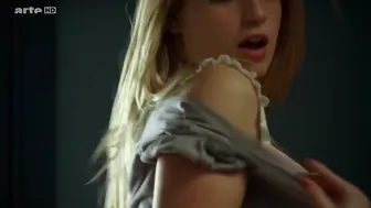 Marie Denarnaud, Peggy Martineau - Les vivants et les morts (2009) S1