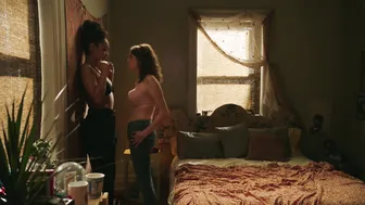 Aisha Dee, Olivia Luccardi - The Bold Type s02e07 (2018)