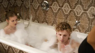 Martina Ebm, Zoe Straub, Adina Vetter, Proschat Madani, Julia Stemberger, Nina Proll, Nicole Beutler - Vorstadtweiber s02e01-10 (2016)