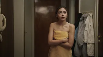 Elli Rhiannon Müller Osborne - Ida tar ansvar s01e01-08 (2022)