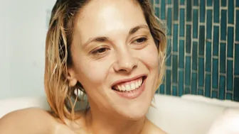 Élodie Bouchez, Alysson Paradis - Amore mio (2022)