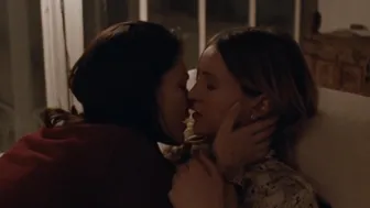 Christa Theret, Juliette Binoche - Doubles vies (2018)