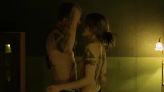 Jessica Grabowsky, Dorte Roemer, Jenni Utriainen – 8-Pallo (2013)