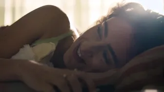 Rachel Sennott, Odessa A’zion - I Love LA s01e01 (2025)