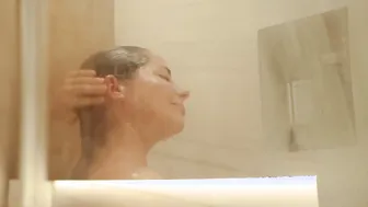 Anastasiya Talyzina, Tina Stojilkovic, Mariya Kamova, Marina Aleksandrova., Yuliya Topolnitskaya - Moskva slezam ne verit. Vsyo tolko nachinaetsya s01e03-05 (2025)