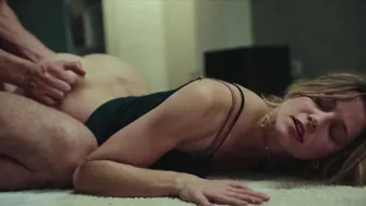 Svenja Jung, Hanna Hilsdorf - Naked s01e01-06 (2025)