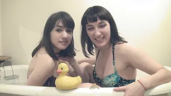 Melodie Bujold, Sandrine Farina - Buzz Mec Mag (2015)