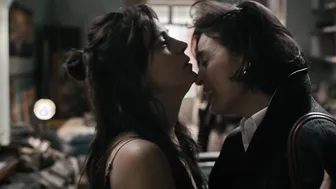 Cassandra Ciangherotti, Ilse Salas, Naian González Norvind - The Follies (Las Locuras) (2025)