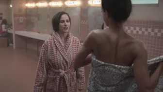 Pauline Chalamet, Amrit Kaur, Renee Rapp – The Sex Lives of College Girls s01e07-08 (2021)