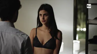 Anna Valle, Fotinì Peluso, Sofia Iacuitto, Chiara Pia Aurora - La compagnia del cigno s02 (2021)