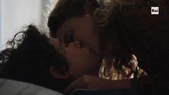 Anna Valle, Fotinì Peluso, Sofia Iacuitto, Chiara Pia Aurora - La compagnia del cigno s02 (2021)