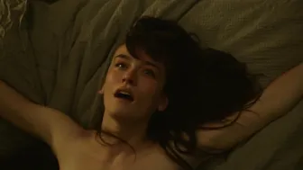 Sarah Pidgeon, Tanzyn Crawford, Kathryn Hahn, Aneasa Yacoub - Tiny Beautiful Things s01e01-07 (2023)